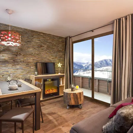Chalet-Style Apartment Les Boisses